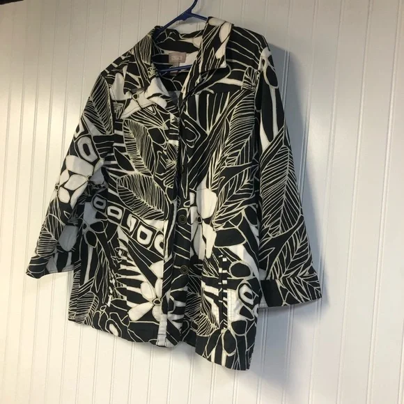 Chico's Black and White Leaf Print Jacket Button Closure Tropical Size 3 XL - Picture 2 of 4